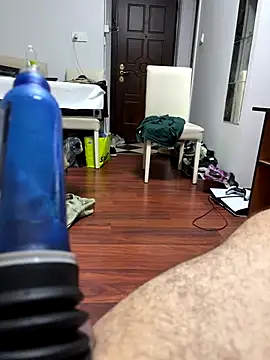 Snapshot of strange6696 chatting on 4, 12, 2025 strange6696 online show from 4, 12, 2025