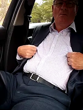 stiffandlubedxh online show from 7, 1, 2026