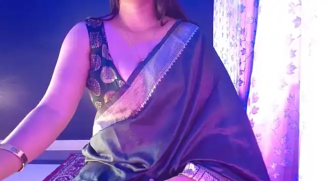 janifer001 online show from 8, 12, 2024