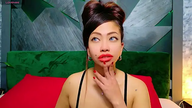 ElyaQuinn online show from 11, 1, 2025