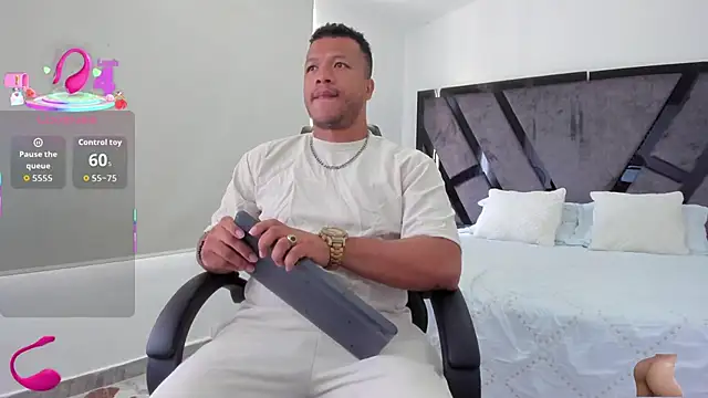 AnnieAndStefan online show from 22, 10, 2025