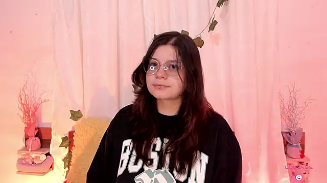 Snapshot of Mey_moon chatting on 1, 3, 2025 Mey moon online show from 1, 3, 2025