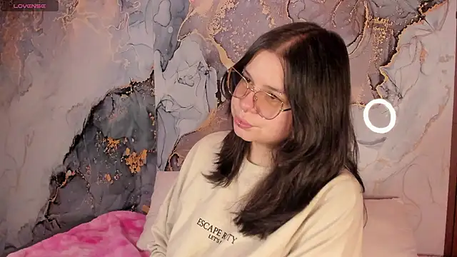 Snapshot of Mey_moon chatting on 1, 3, 2026 Mey moon online show from 1, 3, 2026