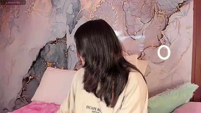 Snapshot of Mey_moon chatting on 4, 3, 2026 Mey moon online show from 4, 3, 2026