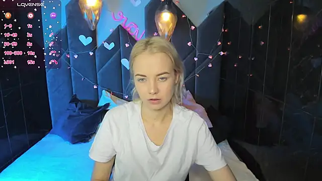 StephanieSweety online show from 14, 2, 2025