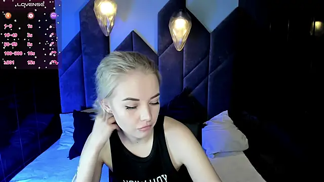 StephanieSweety online show from 2, 3, 2025