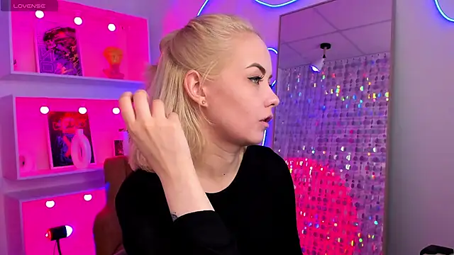 StephanieSweety online show from 24, 5, 2026