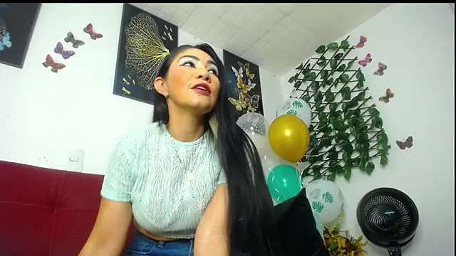 Snapshot of luzcastillo07 chatting on 22, 3, 2025 luzcastillo07 online show from 22, 3, 2025