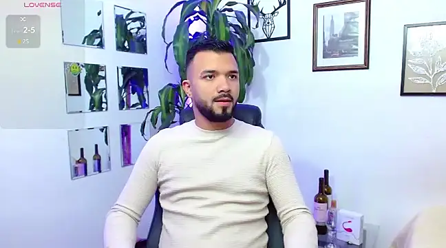 Snapshot of mathew_vidal1 chatting on 11, 3, 2025 mathew vidal1 online show from 11, 3, 2025