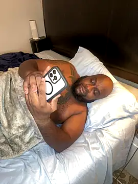 Snapshot of africandickxxl chatting on 27, 10, 2025 africandickxxl online show from 27, 10, 2025