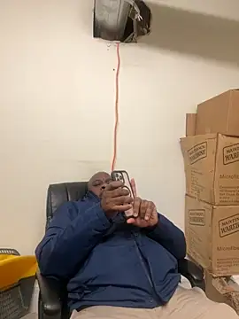 Snapshot of africandickxxl chatting on 17, 11, 2025 africandickxxl online show from 17, 11, 2025