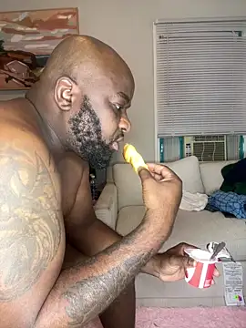 Snapshot of africandickxxl chatting on 28, 11, 2025 africandickxxl online show from 28, 11, 2025