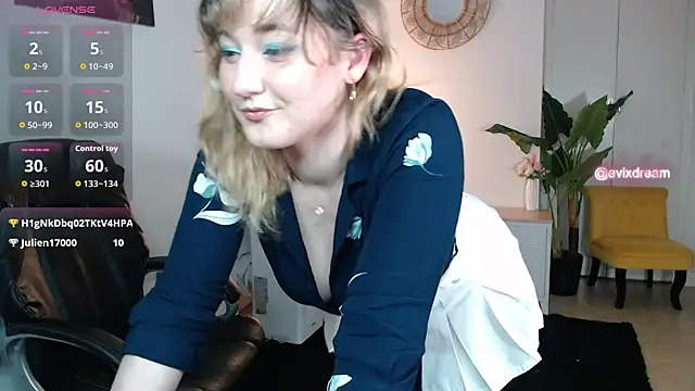 Snapshot of Crystal-dreamt chatting on 4, 6, 2026 Crystal-dreamt online show from 4, 6, 2026