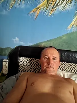 Snapshot of BlondeMisi chatting on 11, 10, 2025 BlondeMisi online show from 11, 10, 2025