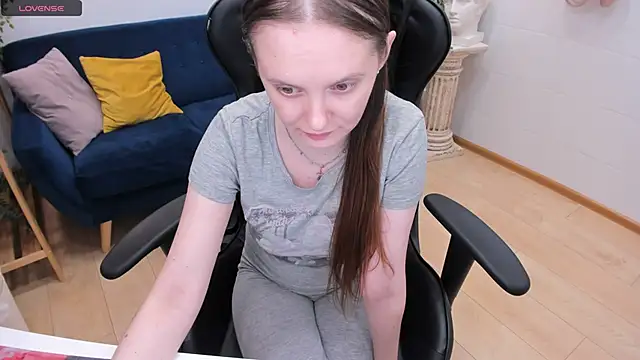 JannaVerdi  online show from 4, 2, 2025