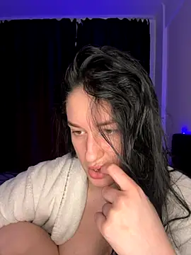 moniqque online show from 12, 10, 2025