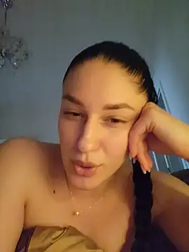 Snapshot of moniqque chatting on 12, 7, 2026 moniqque online show from 12, 7, 2026