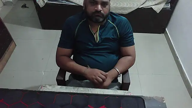 Snapshot of rentarob chatting on 23, 4, 2026 rentarob online show from 23, 4, 2026