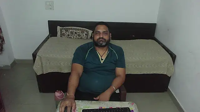 Snapshot of rentarob chatting on 28, 4, 2026 rentarob online show from 28, 4, 2026