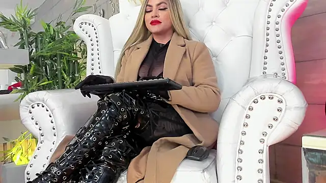 Snapshot of nicollette_miller chatting on 22, 1, 2025 nicollette miller online show from 22, 1, 2025