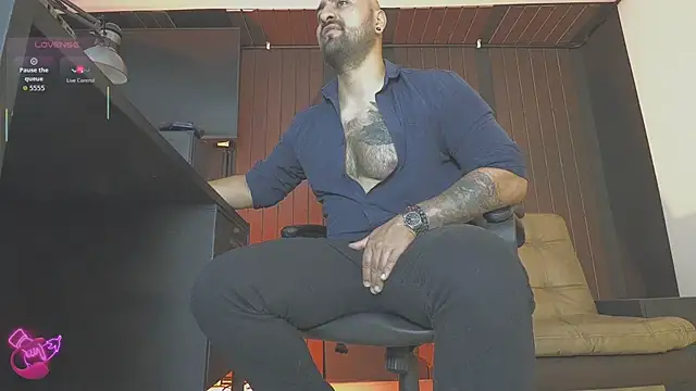 Snapshot of Leon_1234 chatting on 4, 5, 2026 Leon 1234 online show from 4, 5, 2026