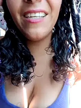 Snapshot of Morenitha-XXX chatting on 1, 4, 2026 Morenitha-XXX online show from 1, 4, 2026