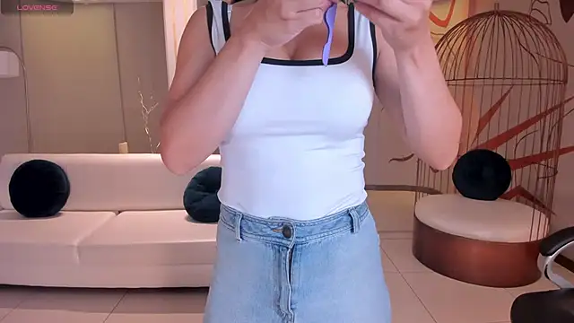 BiancaPierce online show from 5, 3, 2025