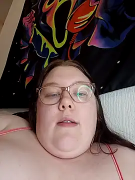 Sexycurvyemilyy online show from 25, 3, 2026