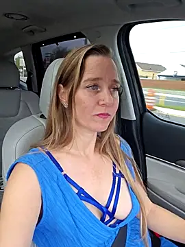 SkyelarSommer online show from 9, 3, 2026