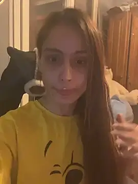 LaPetitechienne1 online show from 25, 1, 2025