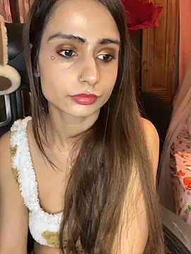 LaPetitechienne1 online show from 14, 2, 2025