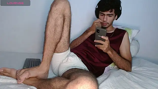 Snapshot of bear_97s chatting on 8, 7, 2026 bear 97s online show from 8, 7, 2026
