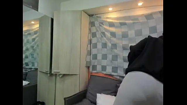 Mhelanny2 online show from 16, 11, 2025