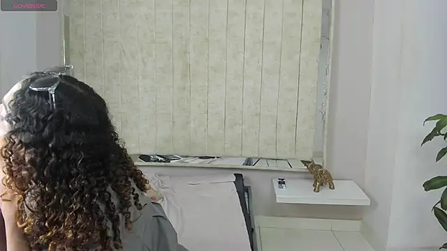 StefanyMiler online show from 12, 2, 2025