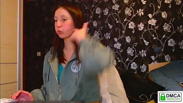 Sophi Cute online show from 8, 2, 2026