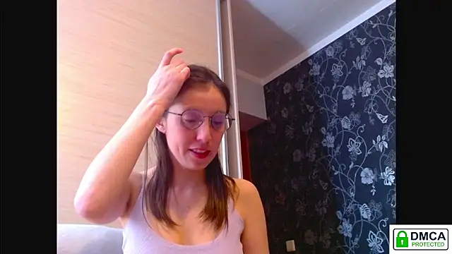 Sophi Cute online show from 5, 4, 2026