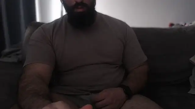 hugemachohandsome online show from 18, 2, 2026