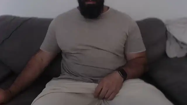 Snapshot of hugemachohandsome chatting on 25, 6, 2026 hugemachohandsome online show from 25, 6, 2026