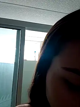 Snapshot of Alice_bloom_ chatting on 12, 9, 2025 Alice bloom online show from 12, 9, 2025