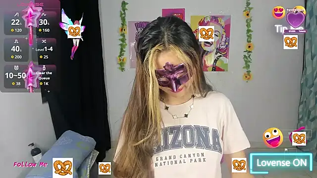 Snapshot of Alice_bloom_ chatting on 11, 10, 2025 Alice bloom online show from 11, 10, 2025