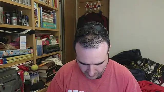 curiosillo83 online show from 18, 4, 2026