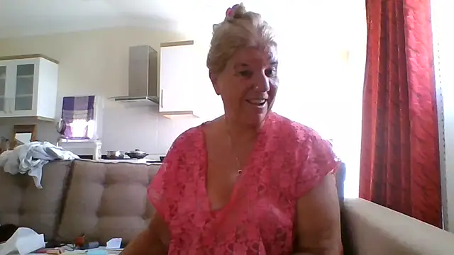 Snapshot of TrustfulVampire1 chatting on 10, 7, 2026 TrustfulVampire1 online show from 10, 7, 2026