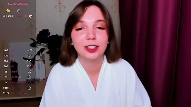 KindHazelHere  online show from 13, 3, 2025