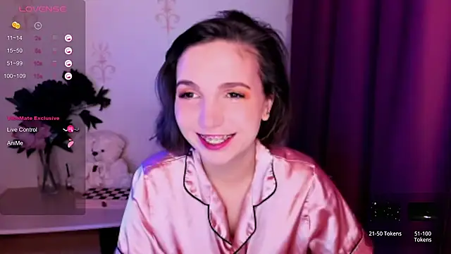 KindHazelHere  online show from 11, 11, 2025