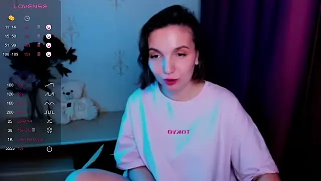 KindHazelHere  online show from 19, 11, 2025