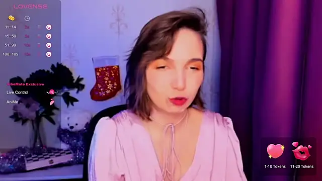 KindHazelHere  online show from 19, 12, 2025