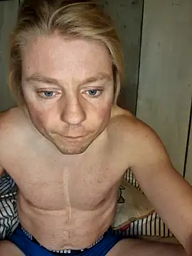 Snapshot of Tobias112cc chatting on 6, 11, 2025 Tobias112cc online show from 6, 11, 2025