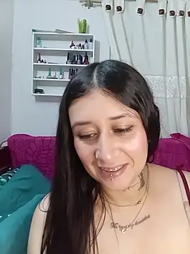 Snapshot of Giuliana90 chatting on 29, 4, 2026 Giuliana90 online show from 29, 4, 2026