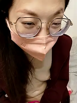 Lu Nana online show from 18, 2, 2025