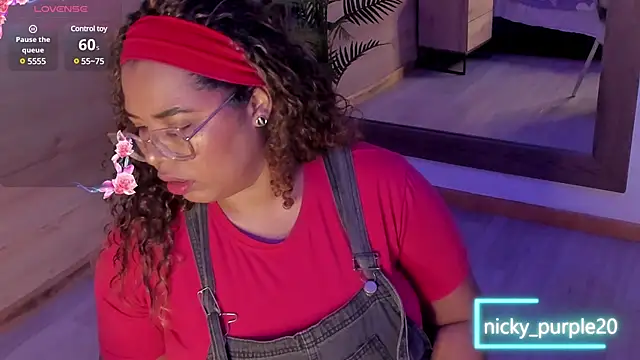  nickypurple  online show from 31, 1, 2025